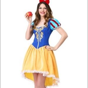 Snow White costume